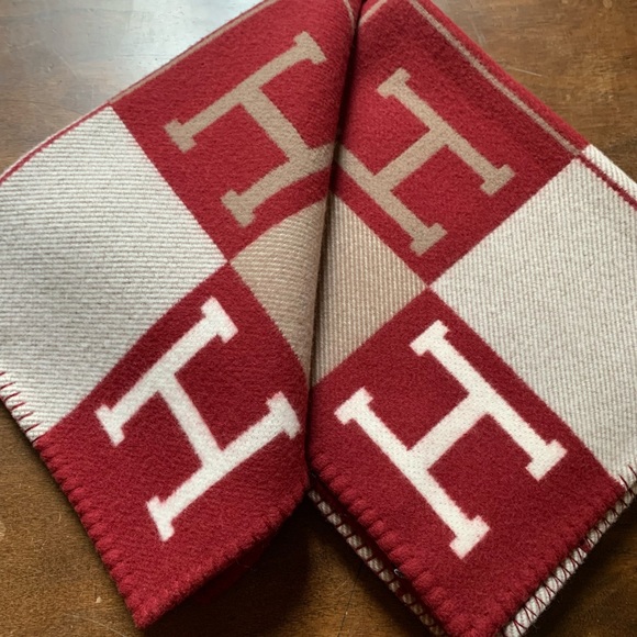 Brand new store fresh Hermès Avalon wool blanket rouge and ecru - Picture 2 of 3